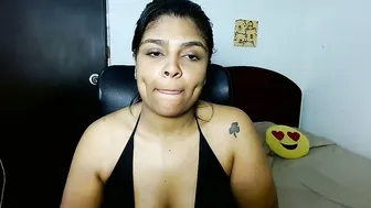 indica_18 on live cam 08/19/2025