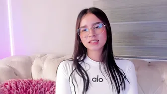 sweet_obsession__ amateur cam show 08-20-2025