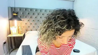 Nicolblossom sex chat on webcam