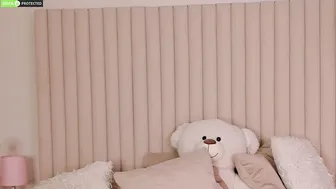 Rachelcart bigass posing on cam