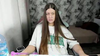 elisa_kollin live on cam (08/22/2025)