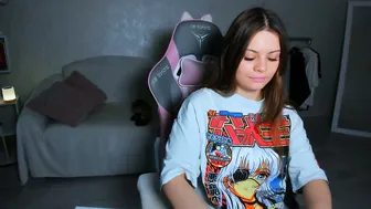 elunaseduces recorded nude video 159138