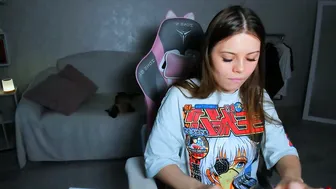 elunaseduces recorded nude video 159138