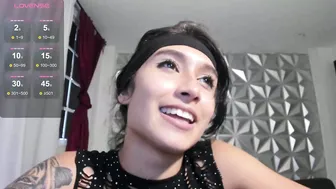 hellen_tease bigass - (08-23-2025)