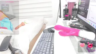 Sharonvelvet on live cam (08/23/2025)