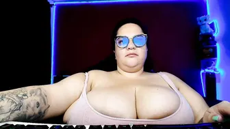 Lulubigtitts bigboobs 07-Feb-25