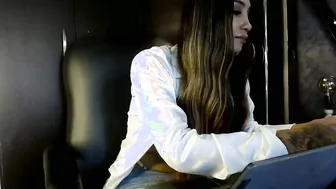 Saragoddesshot horny amateur (02-19-2025)