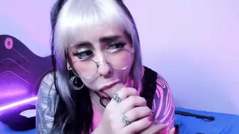 Hallucigenia_sparza cam girl chat (02/20/2025)