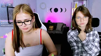 Helli_belli webcam video 08/24/2025