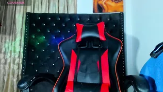 hot_destinyk hairy cam
