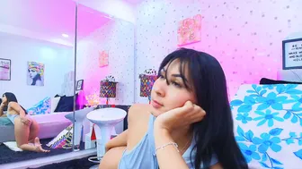 jullietareyes anal video