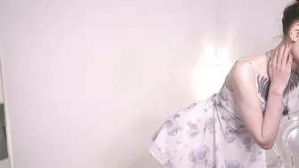 Kiraninetails posing on webcam 25-Aug-2025