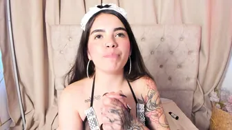 Daphneglas cam girl chat - (08-25-2025)