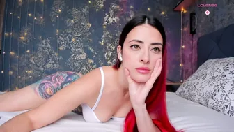 explicit_erotica (08-26-2025)