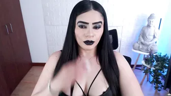 Emili_evans_ humiliation nude on cam