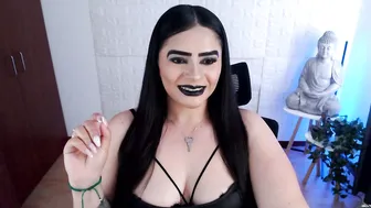 Emili_evans_ humiliation nude on cam