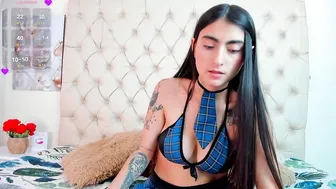 Emilieandblake webcam video 27 August 2025