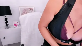 kellycharming cam sex chat 08/27/2025