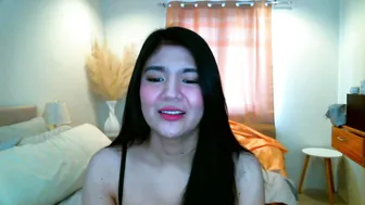 Hotsweetangel00 posing on webcam (08/27/2025)