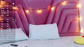 hornybarelylegalgirl stream live on cam