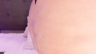 ambarroberts webcam show (08/27/2025)
