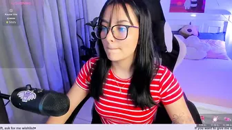 Soy___lili gaming nude video chat