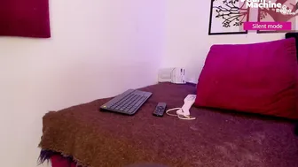 yakitai fuckmachine cam porn