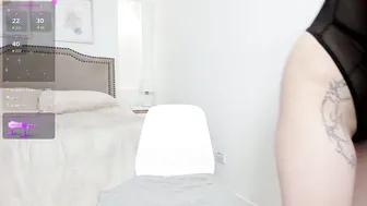 lyn_lebelle tattoos cam sex