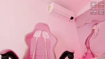 Maariangel posing on webcam (08/29/2025)