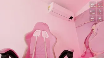 Maariangel posing on webcam (08/29/2025)