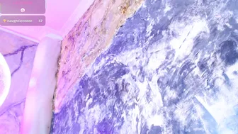 katierouge dirty posing on webcam