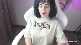 annie_snow_ 22-Feb-25