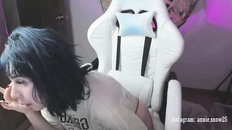 annie_snow_ 22-Feb-25
