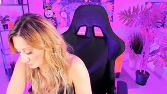 sarahholly chat sex cam 22-Feb-2025