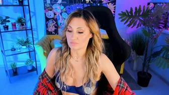 Sarahholly 22-Feb-25