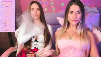 hotty_girls_here feet live on cam