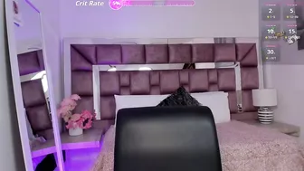 tamararose11 posing on webcam live cam show