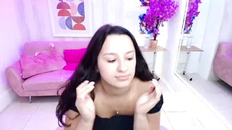 miia_bela posing on webcam 09-02-2025