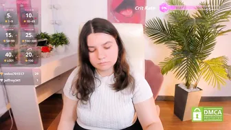 viola__shy on webcam 09/03/2025