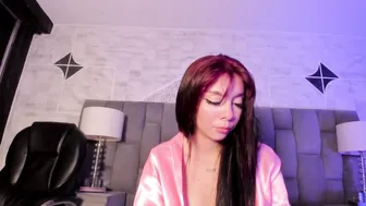 cleowhite_ posing on cam 03-Sep-2025
