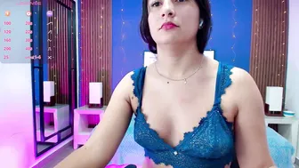 Alina_martinelli show live on cam