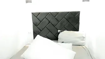 2damnh0t_slut bigcock amateur webcam video