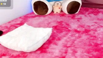 leonacutecam squirt on live cam