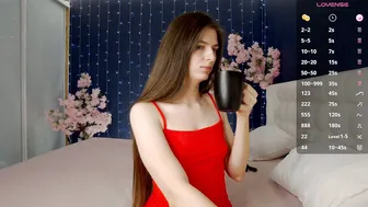 _mirror_girl 09-05-2025