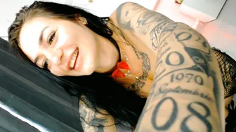 Slut_tattoogirl cam chat nude chat
