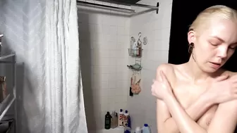 Tinykylie squirt porn video