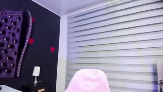 Perlaa7 latina webcam show