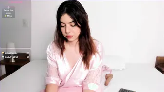nitha_model domi stream