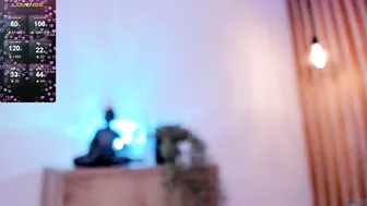 Pawggirl18 on live cam 09/05/2025