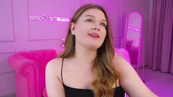 crystallyons recorded nude video 182361